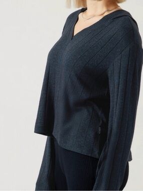 Athleta Harmony Pose pull over cropped hoodie